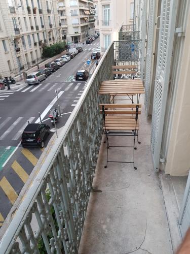 Appartement Cosy central studio Nice Rossini large balcony 34 Rue Rossini Nice