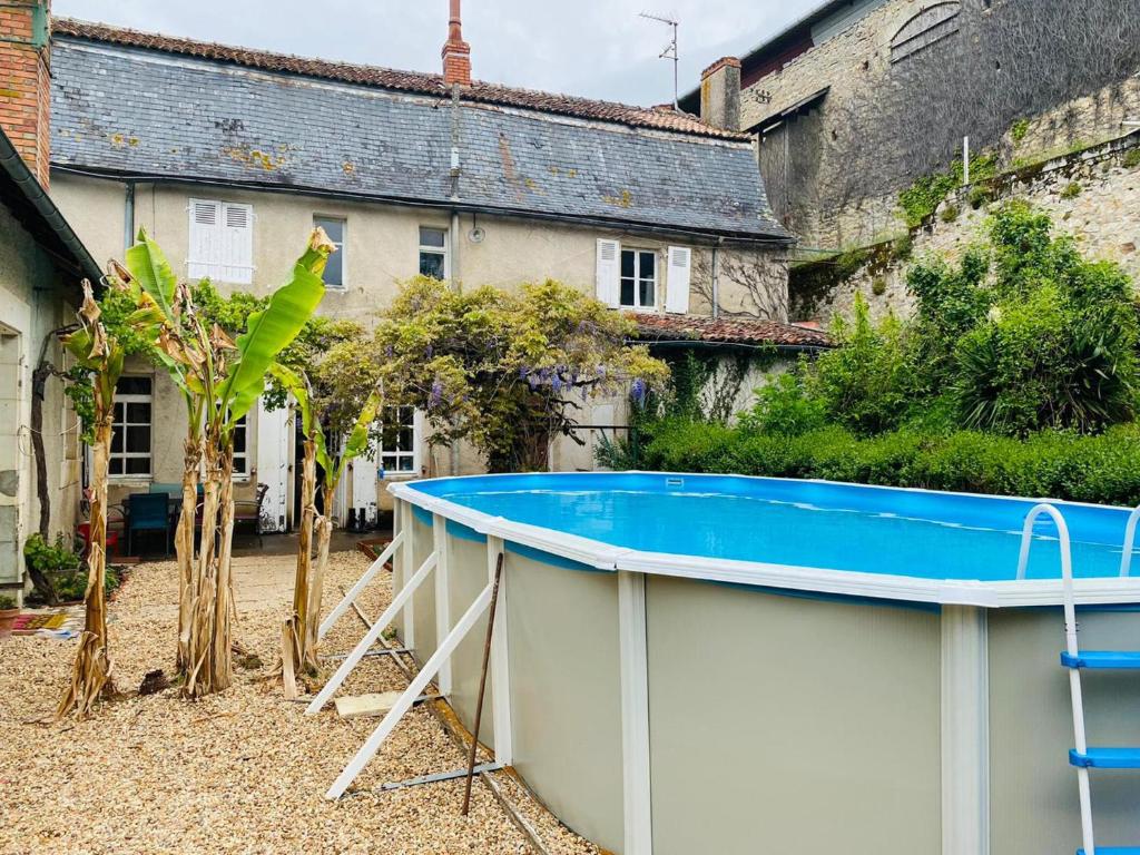 Maison de vacances Cosy Cottage with pool in the countryside France , 86320 Persac