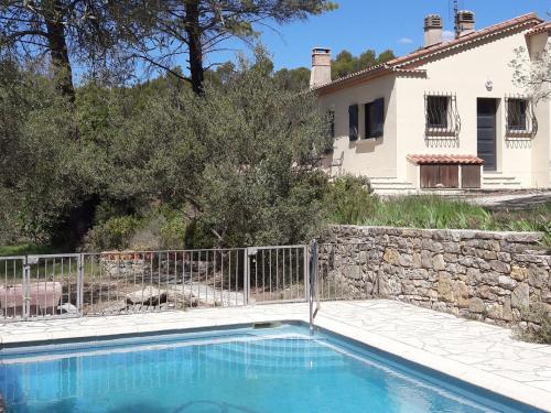 Cosy holiday home in Saint Antonin Du Var with pool Masseboeuf france