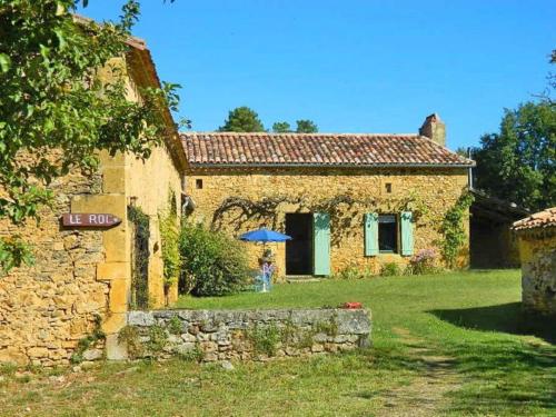 Cosy Holiday Home in Sainte Croix with Garden Sainte-Croix-de-Beaumont france