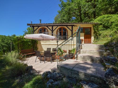 Cosy house with spectacular views and private pool Touffailles france