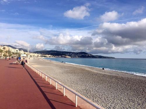 Appartement Cosy New Studio Seafront on Promenade des Anglais Residence L'Astrella 77 Promenade des Anglais Nice