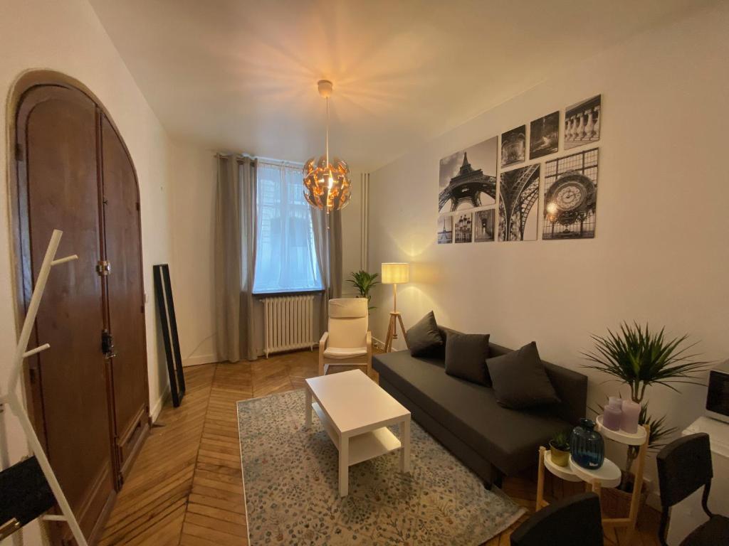 Appartement Cosy Parisian apartment with a patio in the chic 16th district 3 Rue Benjamin Godard, 75116 Paris
