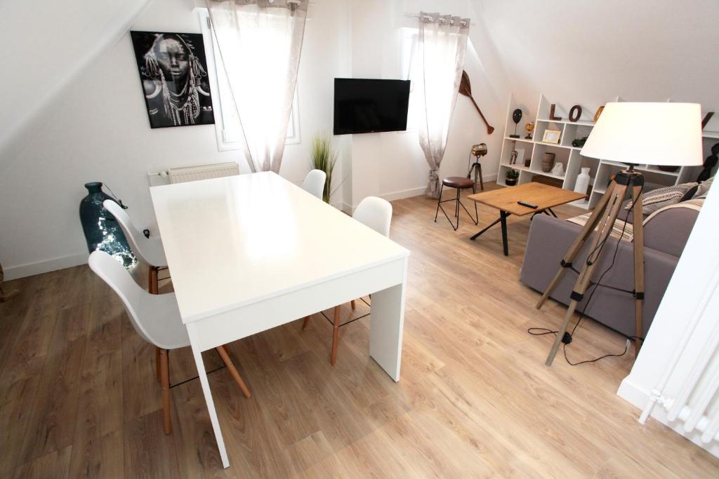 Appartement Cosy's Massaï Appartement T3 2ième étage 16 Rue de Quéhello, 56260 Larmor-Plage