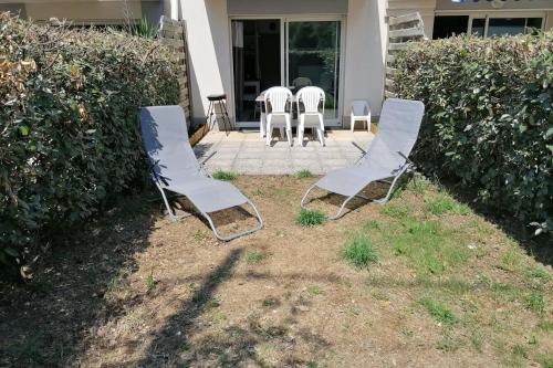 COSY studio with LARGE GARDEN - close beach Pornichet france