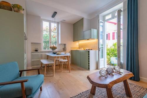 Appartement Côte des Basques, terrasse, confort et qualité Askenian 16 Rue Lamartine Biarritz