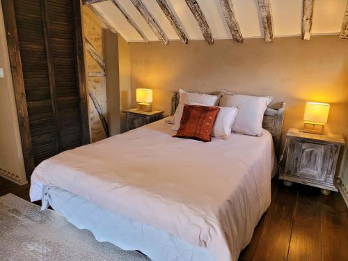 Villa Cottage chaleureux avec jacuzzi et terrasse privée 32 Rue Montcel Fresneaux-Montchevreuil