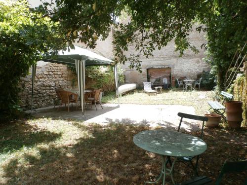 cottage in a town house in the centre of Gray Gray france