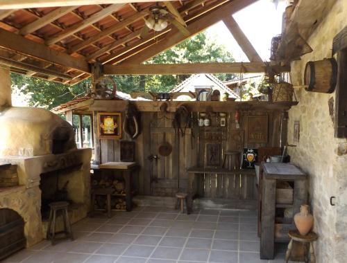 Séjour à la campagne Cottage in Dordogne Les Chambaudies Sud Château-Chervix