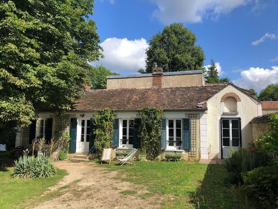 Maison de vacances Country house - 5 mns from Fontainebleau 15 Rue du bas Samoreau, 77210 Samoreau