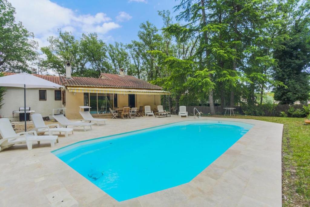 Villa Country villa with 2200m2 garden-private pool-6people 146 b ancienne route de Draguignan, 83440 Fayence