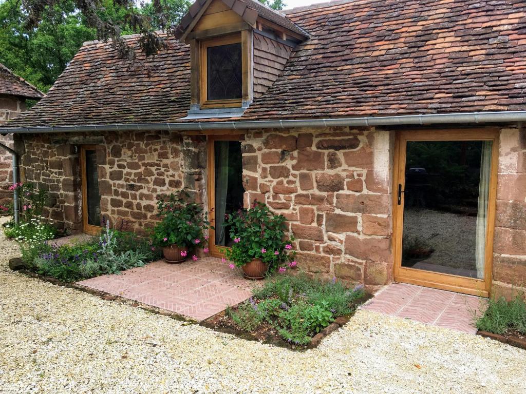 Maison de vacances Countryside tiny house near Chateau de Hautefort , 24390 Boisseuilh