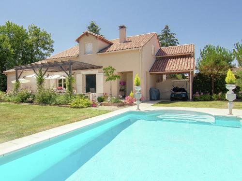 Countryside villa in Polaca with private pool Rouzède france