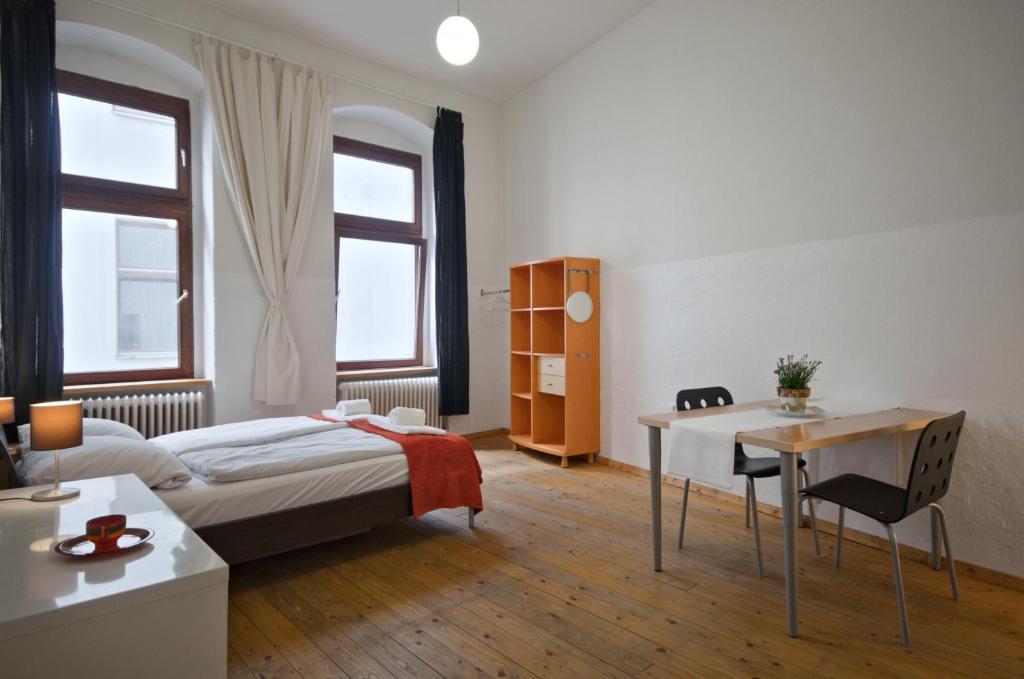 Appartement Courtyard Apartment (REBELI) 63 Perleberger Straße, 10559 Berlin