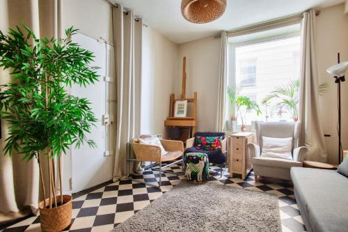 Appartement Cozy 1 Mezzanine & 1Bedroom Louvre Moulins Free Netflix 8 Rue des Moulins Paris