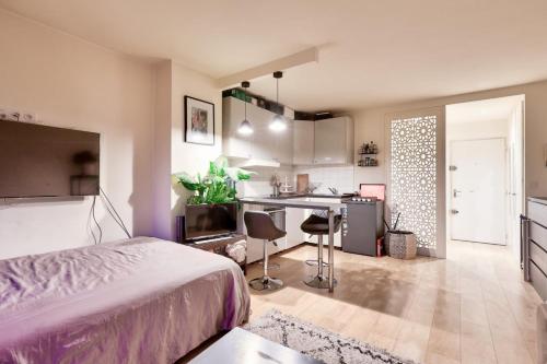 Cozy apartment for 2 located in Paris 19 Paris france