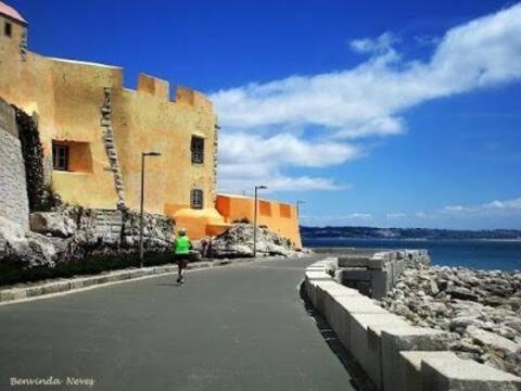 Cozy Apartment near the Sea in Paço de Arcos Paço de Arcos portugal