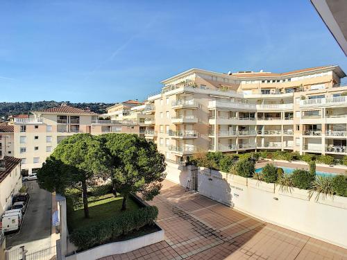 Appartement Cozy Apartment sea view Air Cond 79 Avenue des Freres Roustan Golfe-Juan