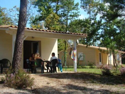 Maison de vacances Cozy bungalow in the authentic French countryside  Brossac