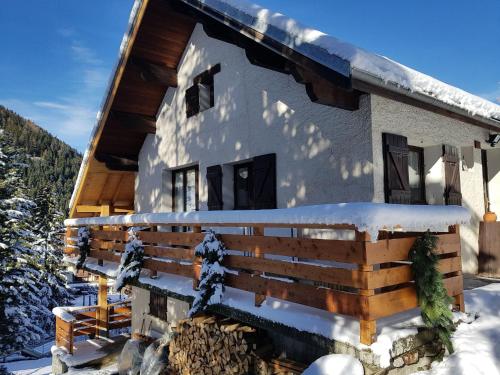 Cozy Chalet near Ski Lift in Modane France Valfréjus france