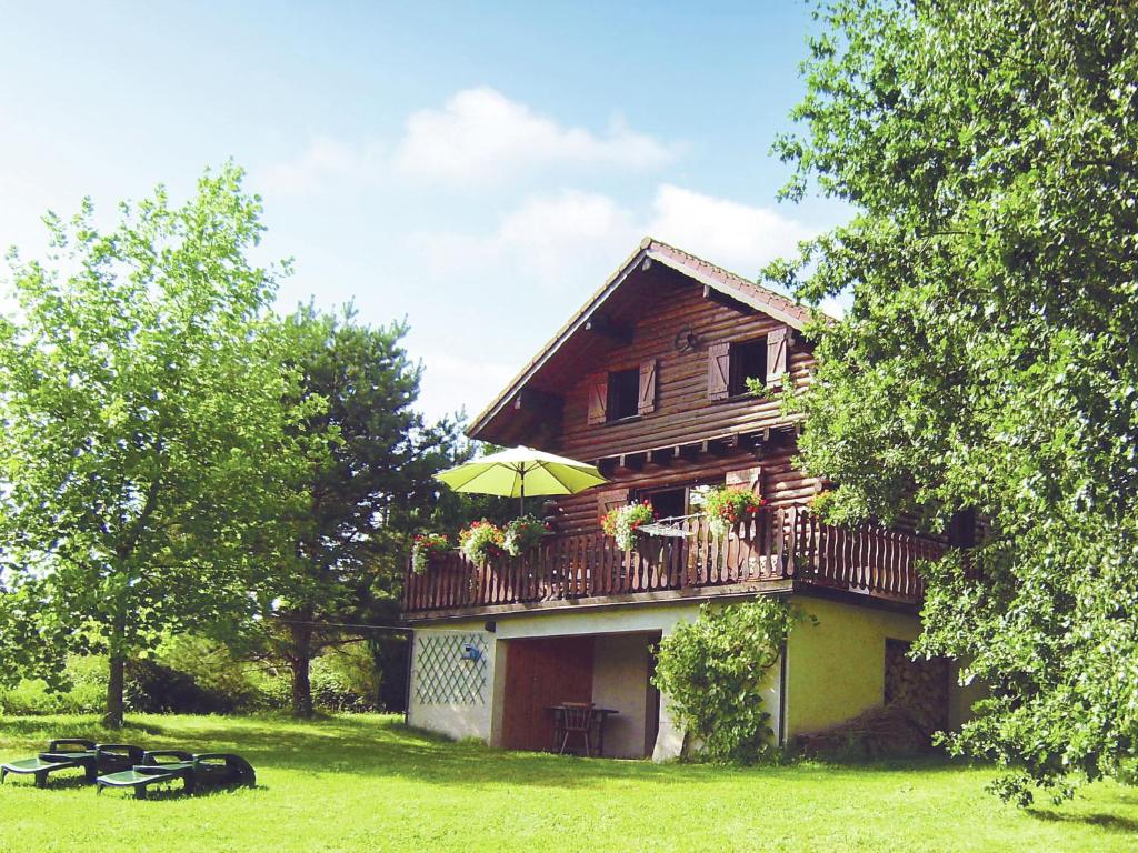 Chalet Cozy Chalet with Breathtaking Views in Hommert , 57870 Hommert