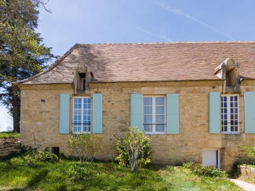 Maison de vacances Cozy Cottage in Aquitaine with Private Swimming Pool  Peyzac-le-Moustier