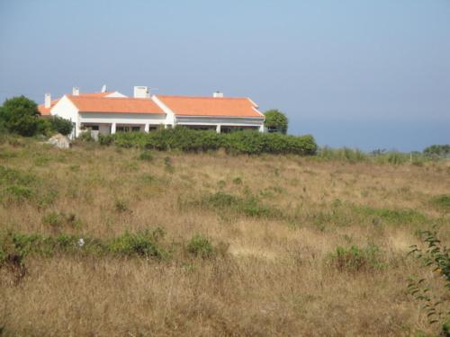 Cozy Country House near Beaches Azoia portugal