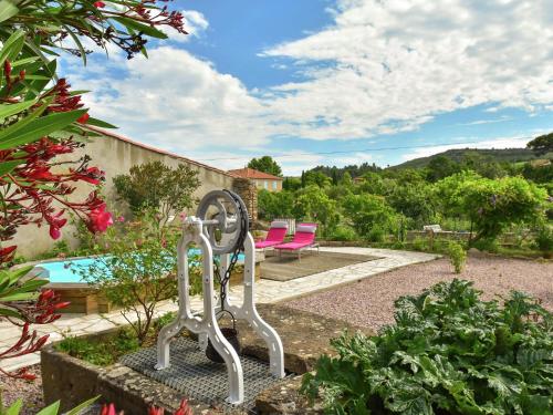 Cozy Holiday Home in F lines Minervois with Swimming Pool Félines-Minervois france