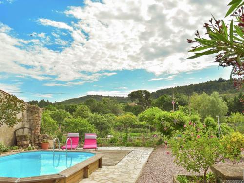 Maison de vacances Cozy Holiday Home in F lines Minervois with Swimming Pool  Félines-Minervois