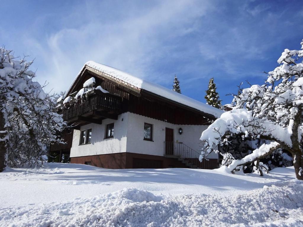 Maison de vacances Cozy Holiday Home in Lo burg near Ski Area , 72290 Loßburg