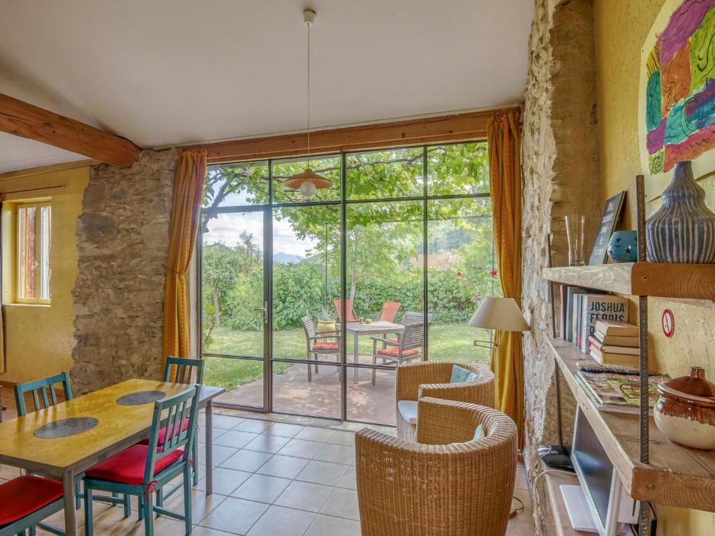 Maison de vacances Cozy Holiday Home in Marignac en Diois with Garden , 26150 Ponet-et-Saint-Auban