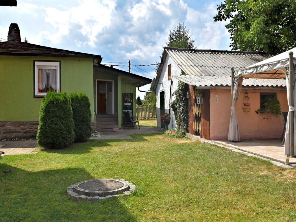 Maison de vacances Cozy holiday home in Schwarzbach Thuringia with garden , 98673 Langenbach