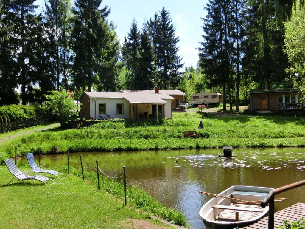 Maison de vacances Cozy Holiday Home in Thuringia with Sauna , 99898 Finsterbergen
