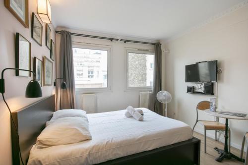 Cozy studio 10 min from Eiffel Tower Invalides Beaugrenelle - Welkeys Paris france