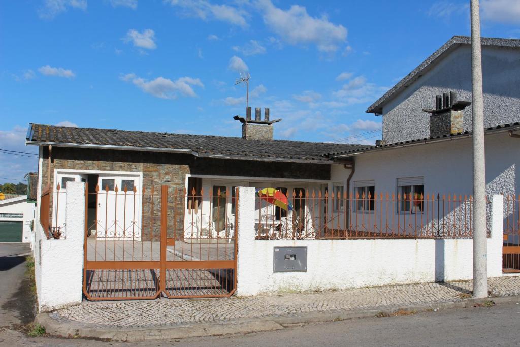 Maison de vacances Cozy Summer House by the Beach Rua Diogo Cão, 3880-370 Ovar