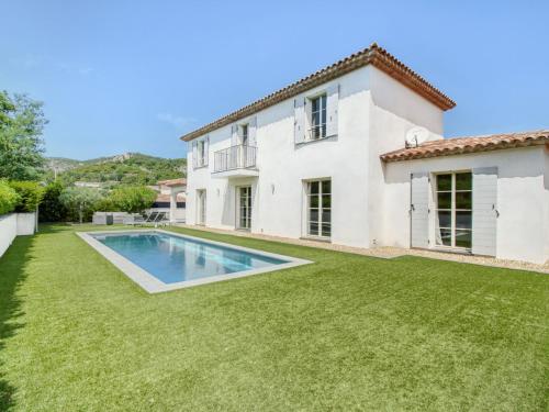 Villa Cozy Villa in Le Plan de la tour with Private Swimming Pool  Emponse