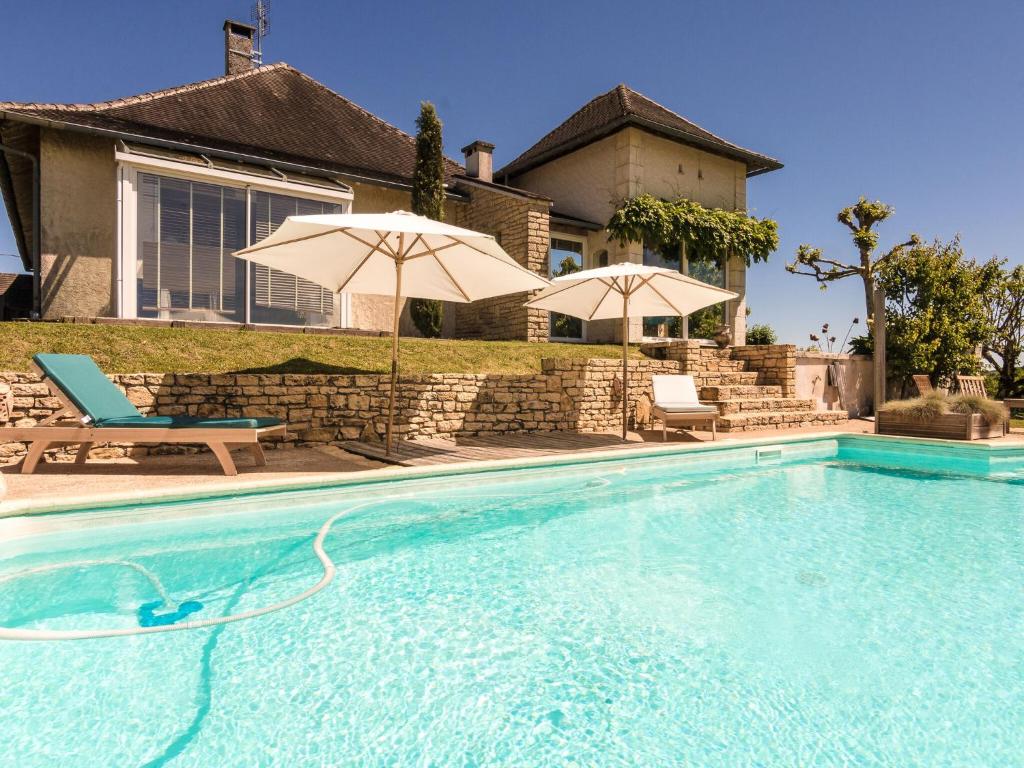 Villa Cozy Villa in Saint Bonnet la Rivi re with Swimming Pool , 19130 Saint-Bonnet-la-Rivière
