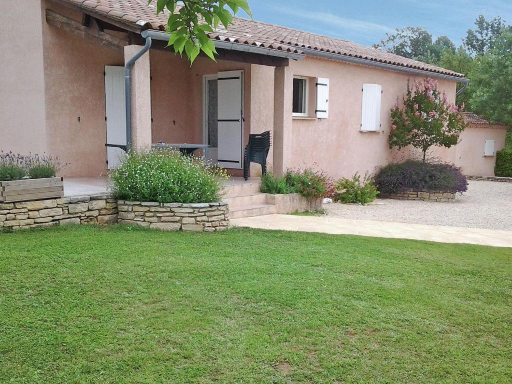 Villa Cozy Villa in Saint Victor de Malcap with Swimming Pool , 30500 Saint-Victor-de-Malcap