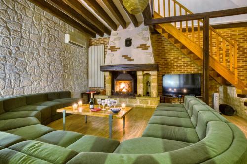 Crazy Villa Le Tertre 28 - Heated pool - Basket - 2h Paris - 44p Courtalain france