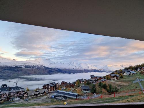 Appartement Cret de l'ours ski au pied vue sur le mont b RESIDENCE CRET DE L OURS II STATION VALLANDRY Landry