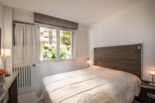Appartement Croisette: 2BDR Apartment 61 Boulevard de la Croisette Cannes