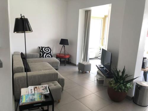 Appartement Croisette immo 2 bedrooms close to Hôtel MARTINEZ 10 Rue Velasquez Cannes