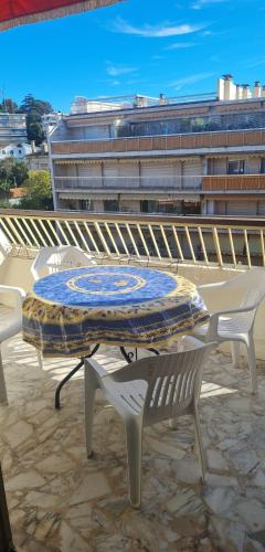 Appartement Croisette Immo studio rue lacour 5 Rue Lacour Cannes