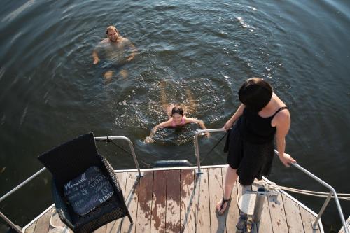 Havel Cruiser - Hausboot-Flöße mit Stil