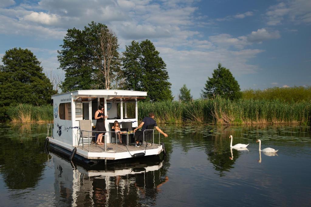 Croisière Havel Cruiser - Hausboot-Flöße mit Stil Potsdamer Straße 4G 14776 Brandebourg-sur-la-Havel