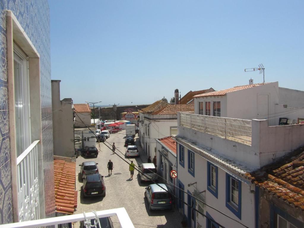 Maison d'hôtes D. Antonia Rua José Estevão,125, 2520-110 Peniche