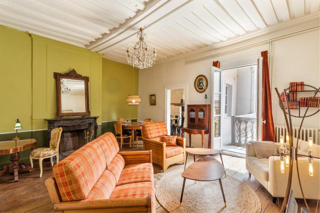 Appartement Dame de Coeur - Appartement spacieux en plein centre historique 9, Rue des Dames, 35000 Rennes