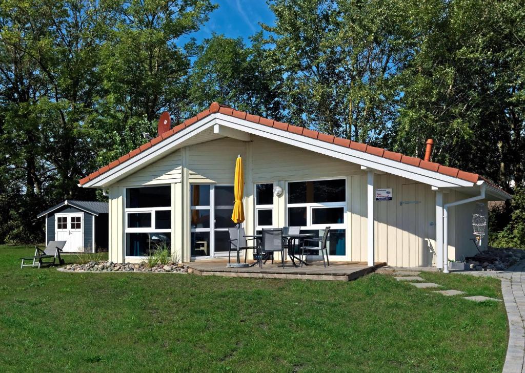 Maison de vacances Dänische Ferienhäuser am Salzhaff Haus Im Wiesengrund An den Salzwiesen 3, 23999 Poel