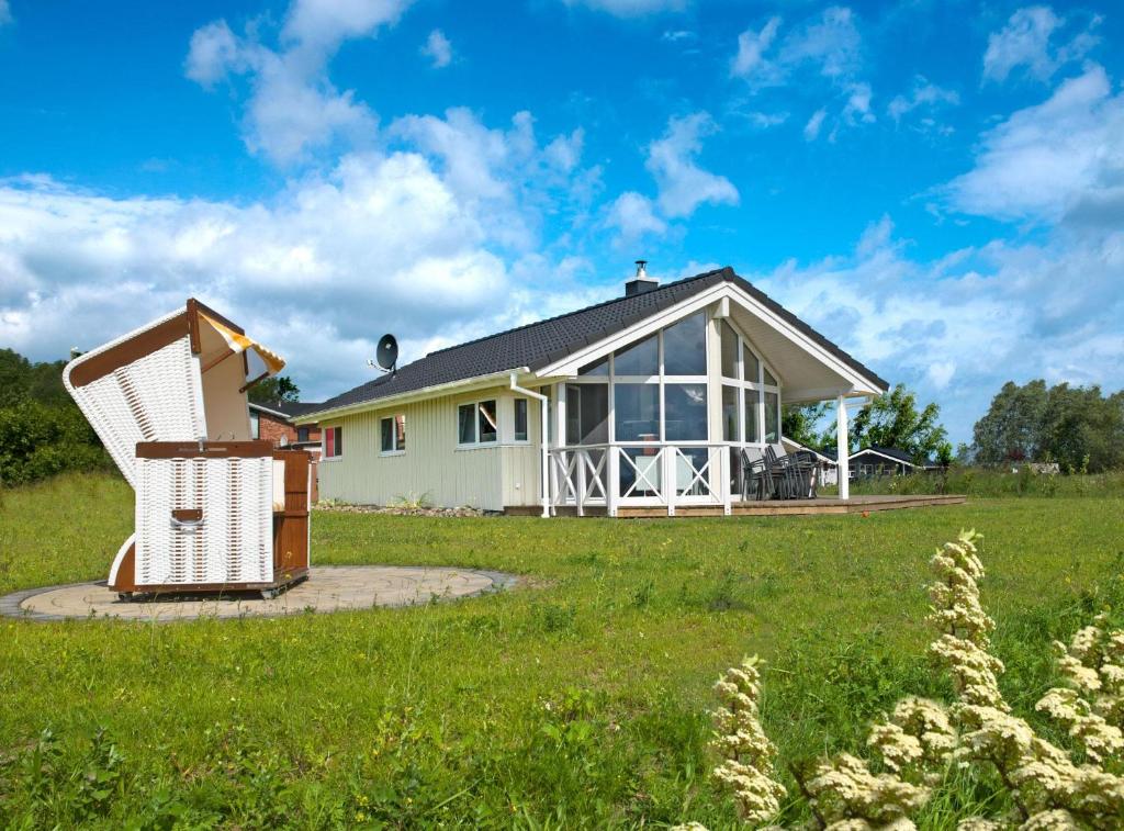 Maison de vacances Dänische Ferienhäuser am Salzhaff Haus Käpt´n Nemo Vorwerk - An den Salzwiesen, 23999 Poel