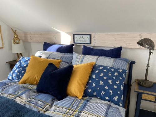 B&B / Chambre d'hôtes Das blaue Haus - ein Sommertraum und ein Wintermärchen Am Brühl 25 Weiler-Simmerberg